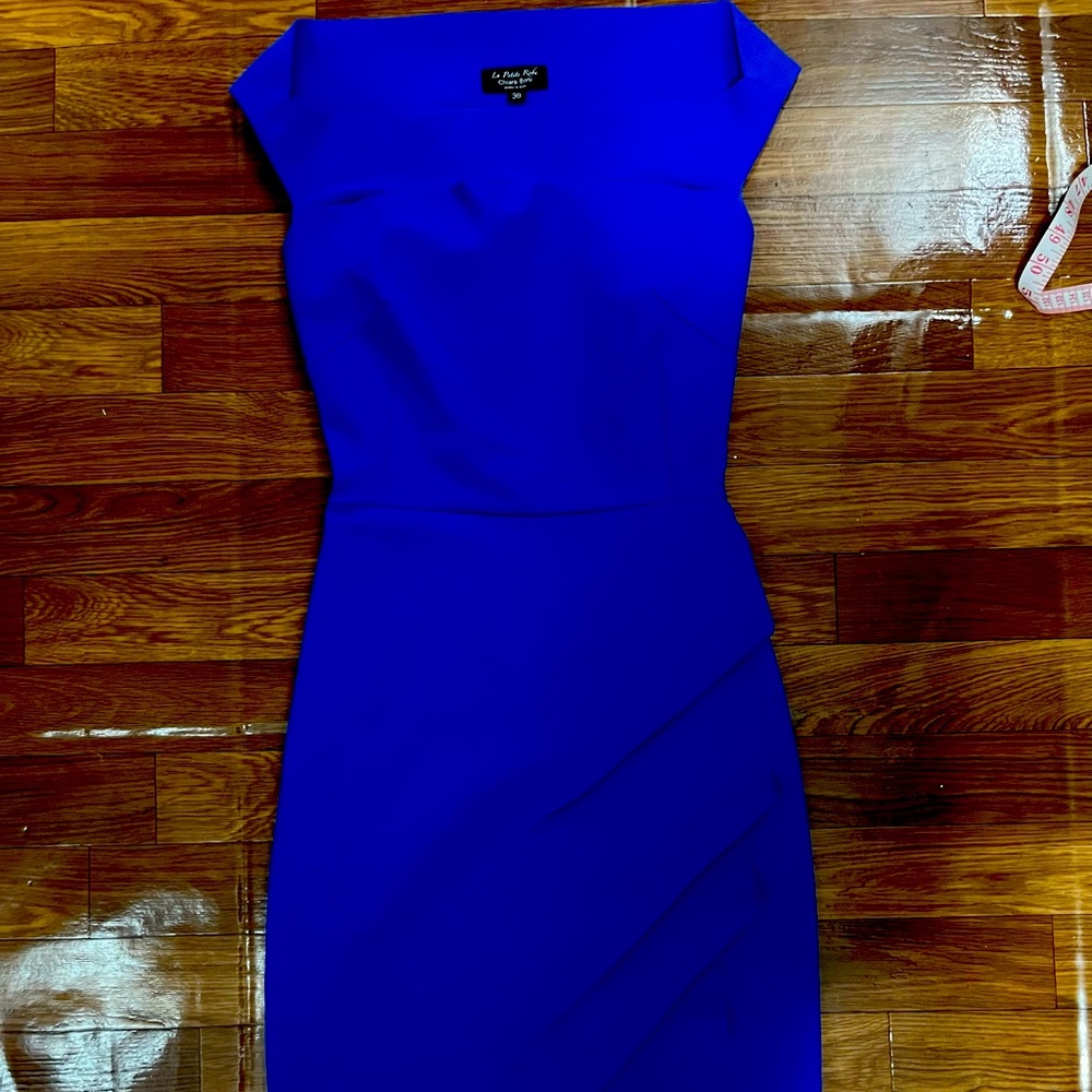 Selling this beautiful dress from Chiara Boni